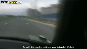Скриншот №2 к порно видео Светку оттрахали в машине и кончили в рот